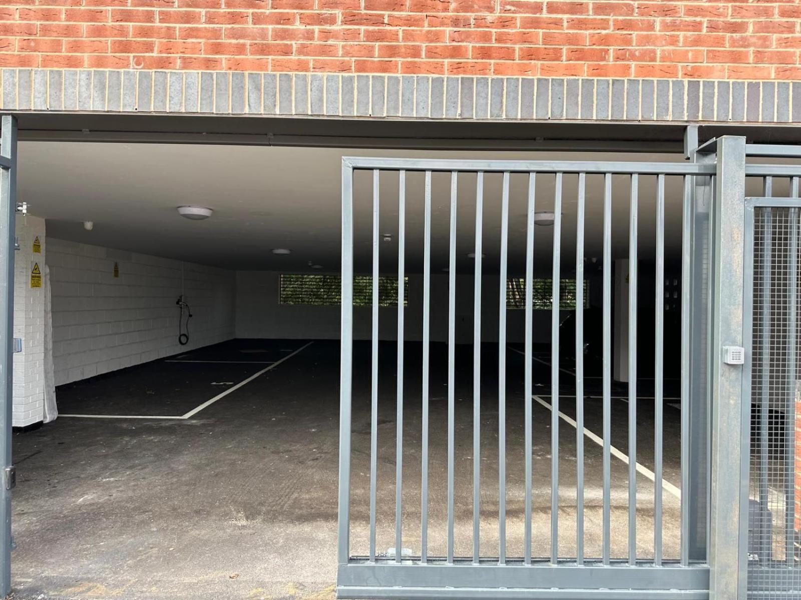 Brand New Luxury Modern Spacious * Birmingham