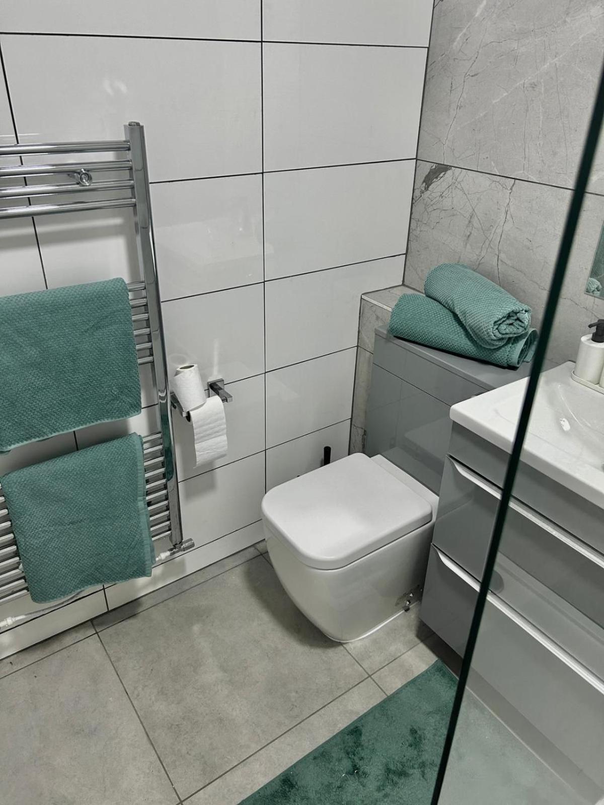 Apartment Brand New Luxury Modern Spacious